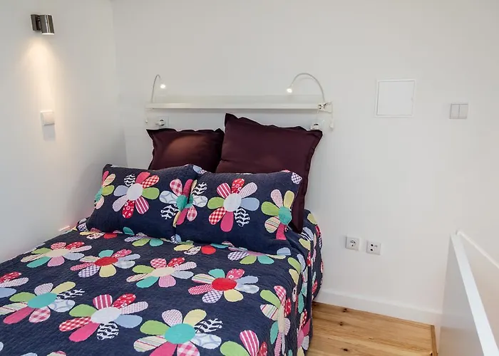 Center 2 * بورتو